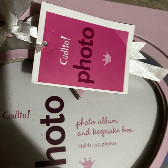 NIB Cudlie photo album and keep safe box. Sealed in plastic - Picture 7 of 10